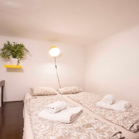 Quiet Cozy Apartment In Party Street E1 Будапеща Екстериор снимка