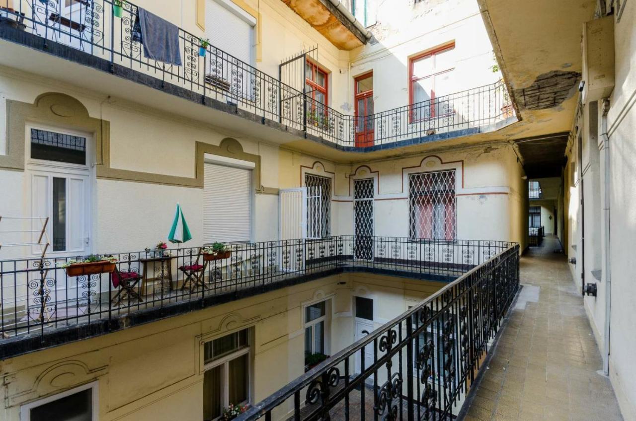Quiet Cozy Apartment In Party Street E1 Будапеща Екстериор снимка