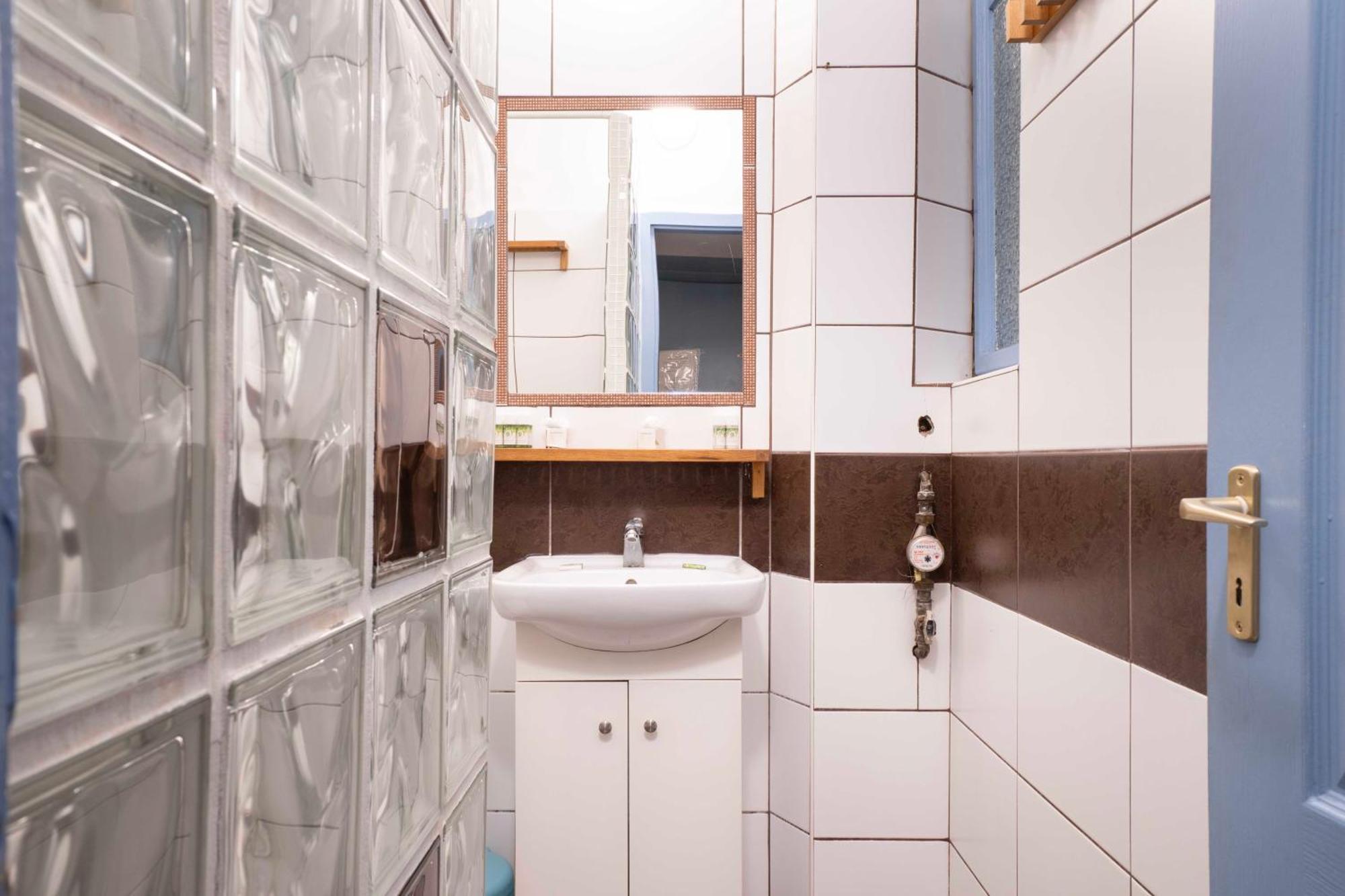 Quiet Cozy Apartment In Party Street E1 Будапеща Екстериор снимка
