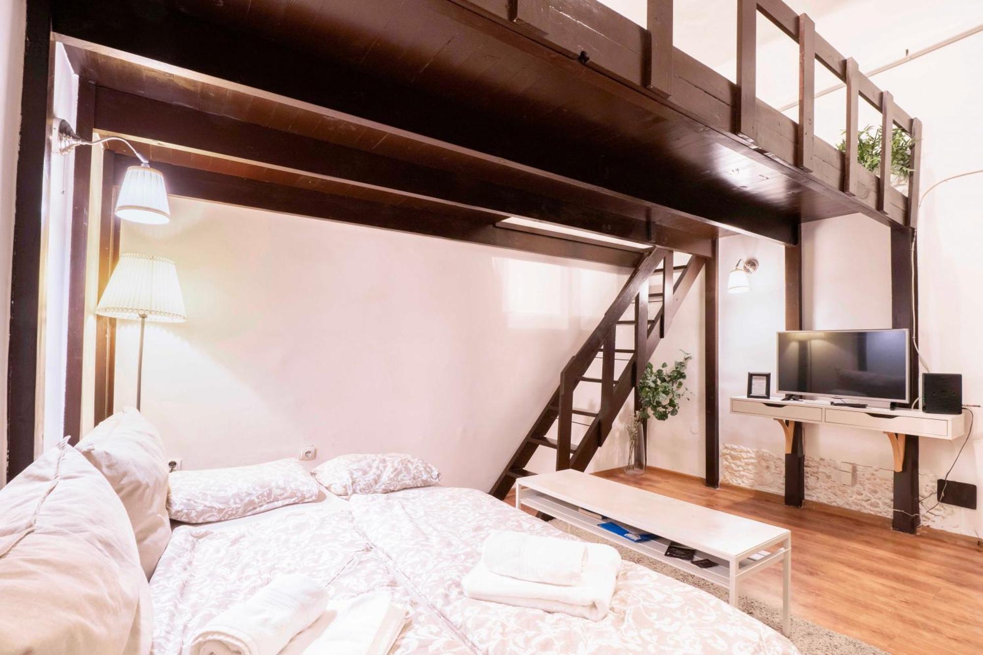 Quiet Cozy Apartment In Party Street E1 Будапеща Екстериор снимка